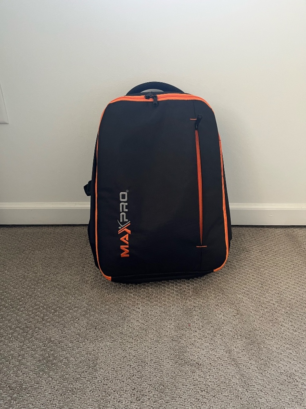 MaxPro Bundle Excellent Condition - Picture 7 of 8